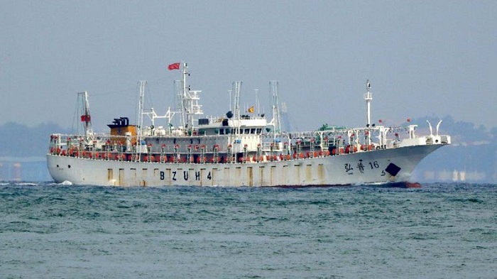 China acepta que Ecuador supervise barcos pesqueros chinos en alta mar
