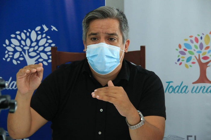 Presidente Moreno nombra al riosense Camilo Salinas como el nuevo Ministro de Salud