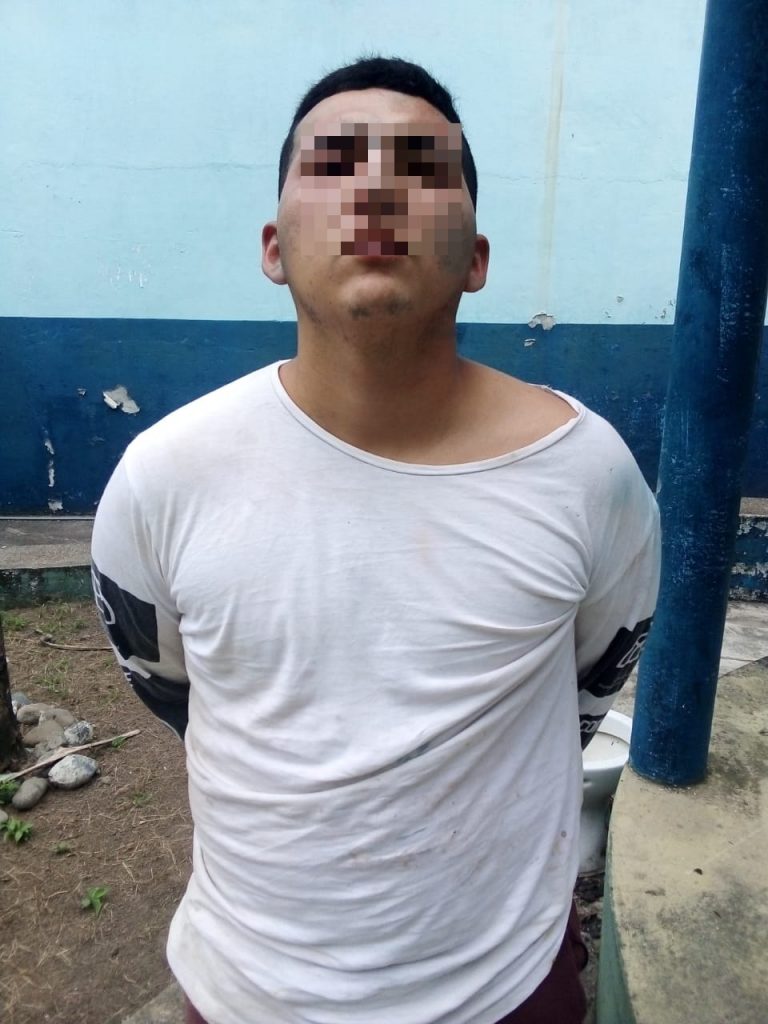 Quevedo: un hombre fuertemente armado fue detenido tras una persecución