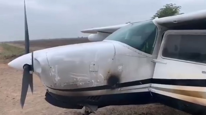 Hallan avioneta abandonada en Milagro, sus ocupantes ya no estaban