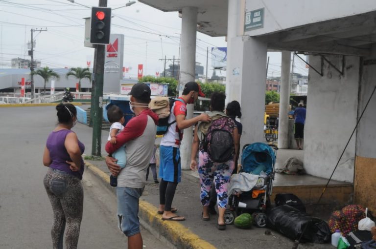 Altercados entre venezolanos por ocupar lugar en los semáforos