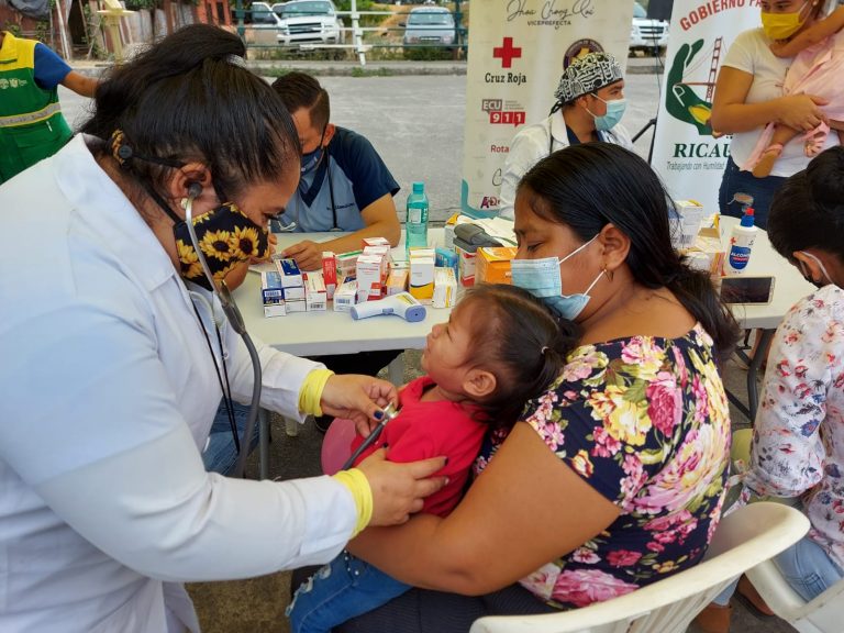 Viceprefecta de Los Ríos coordina acciones ante la caída de ceniza del volcán Sangay