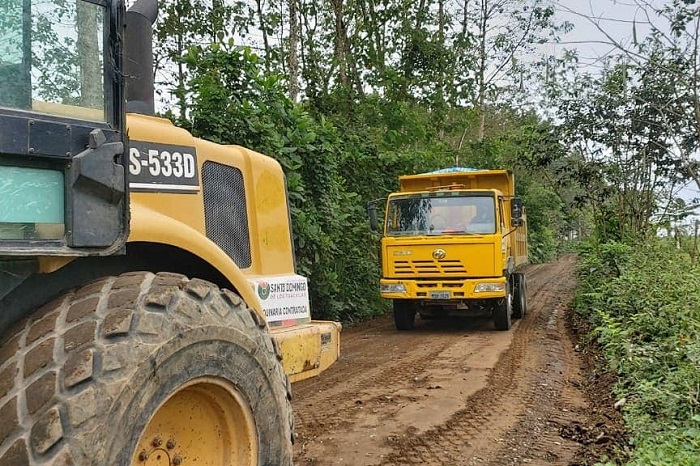 Municipio de Valencia continúa con trabajos de mantenimiento y mejoramiento de vías en zonas rurales