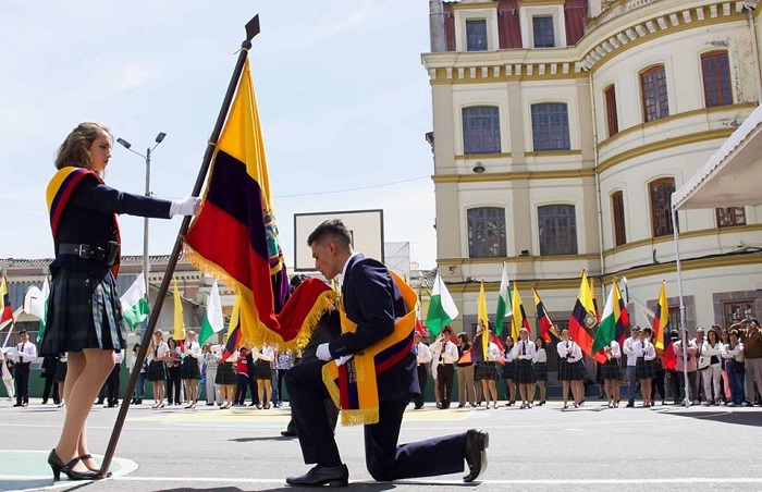 Ministerio de Educación establece nuevos lineamientos para juramento de la bandera en Ecuador
