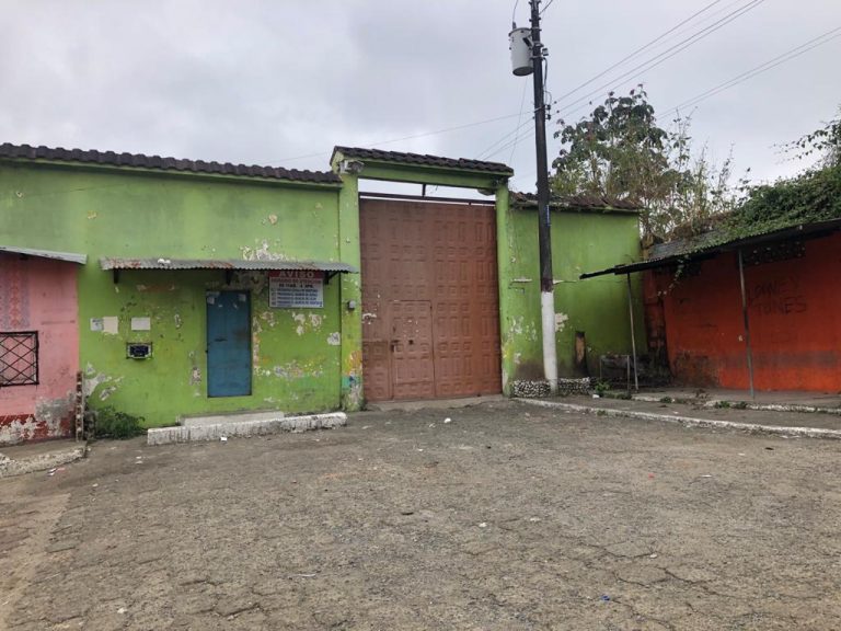 Prostíbulos continuarán cerrados en Quevedo; dura crisis para las damiselas