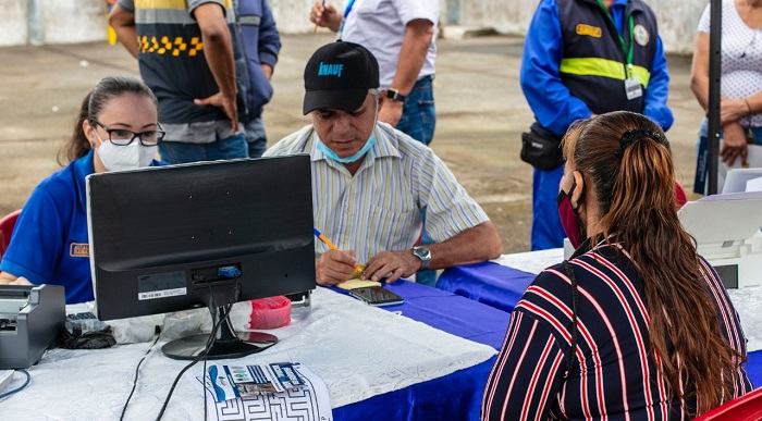 Alcaldía de Babahoyo y sus empresas públicas atienden requerimientos de moradores de Matilde Esther