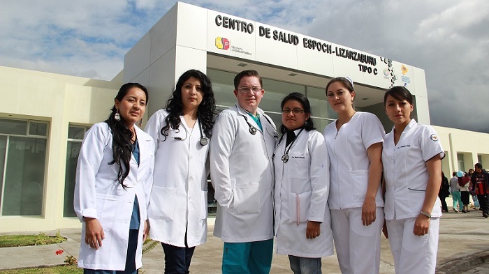 En Ecuador 4.375 profesionales de la salud iniciaron el año rural obligatorio