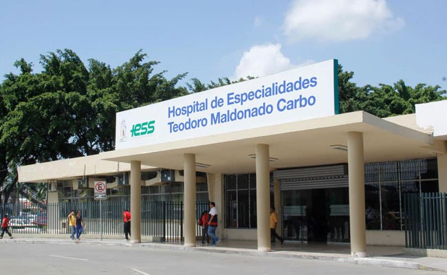 Fiscalía vincula a 16 personas más por presunto peculado en caso hospital del IESS de Guayaquil