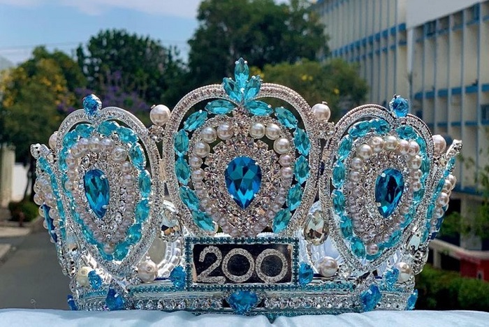 Presentan la corona que usará la Reina de Guayaquil 2020