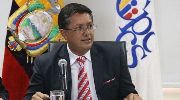 Christian Cruz Larrea es destituido por la Asamblea Nacional de su cargo como presidente del CPCCS