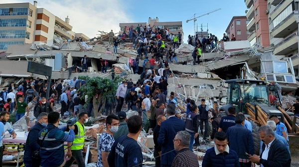 Terremoto de magnitud 7,0 en Turquía y Grecia deja personas fallecidas