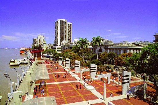 En Guayaquil, cancelan obra y cierran el Malecón 2000 por incremento de casos covid-19