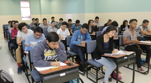 Cinco universidades de Ecuador retomarán clases presenciales