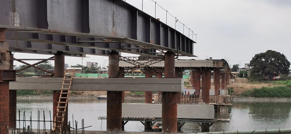 En Babahoyo, continúan los trabajos de construcción del puente que unirá la parroquia El Salto con la calle Roldós