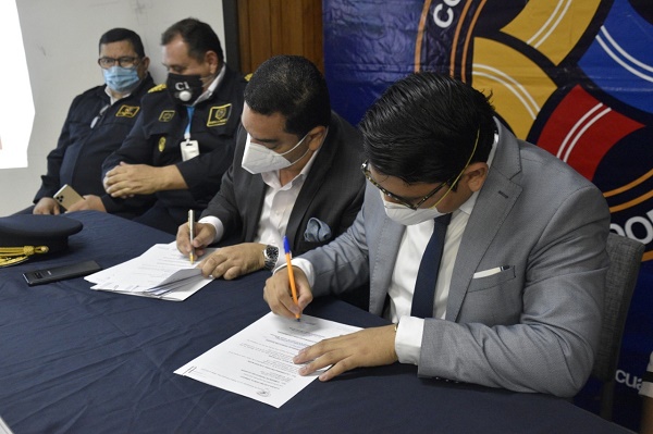 Comisión de Tránsito del Ecuador y Coordinación Zonal 5 de Educación firman Convenio Interinstitucional