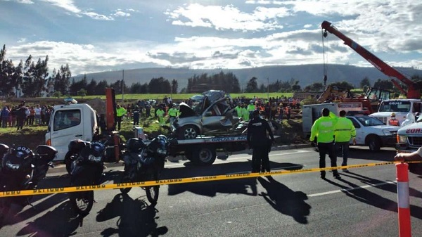 Cinco fallecidos en accidente de tránsito en Latacunga