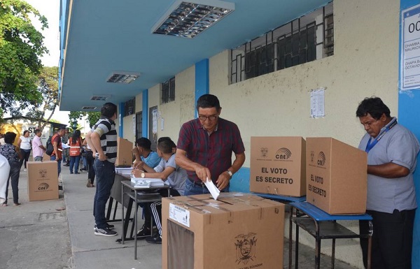 Diez encuestadoras están habilitadas para realizar pronósticos electorales