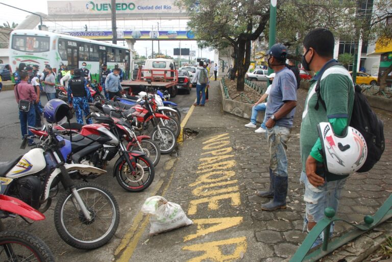 Decenas de citados y 20 motos retenidas en fuerte operativo realizado en Quevedo