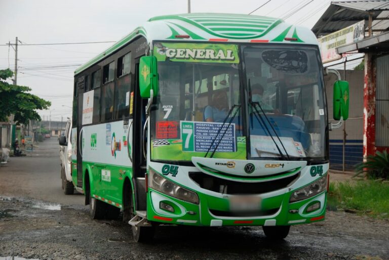 Línea 7 de Quevedo amplió su ruta