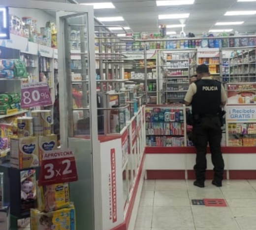 Asaltan a una farmacia en Quevedo