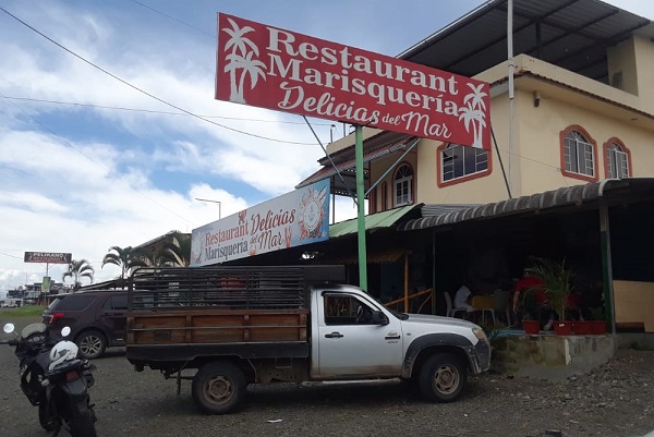 Buena Fe: Delincuentes roban $3 mil dólares a un hombre mientras comía en un restaurante