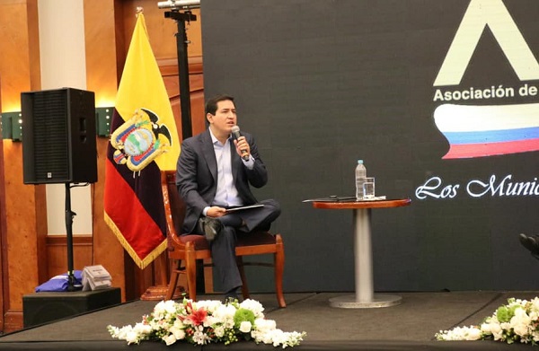 Andrés Arauz: ‘Estamos conscientes del problema del hospital regional de Quevedo y el aumento de la capacidad que se requiere’