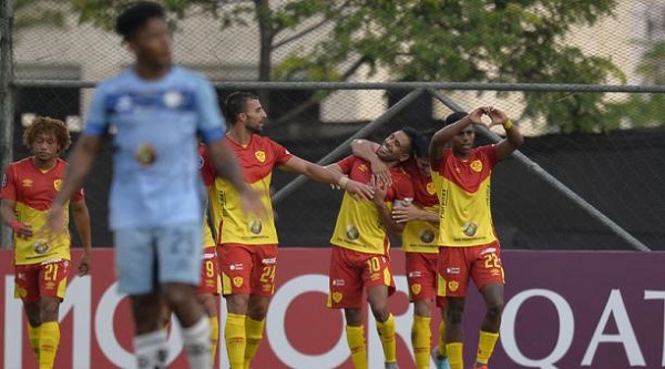 LigaPro: Aucas con bajas por contagio masivo de covid-19