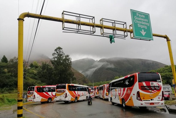 Ecuador: Continúa la paralización del transporte interprovincial