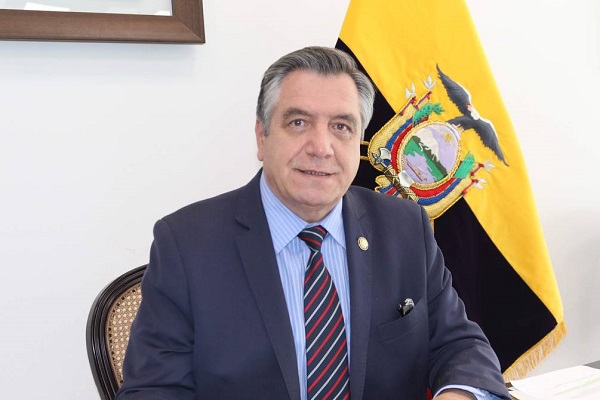 Patricio Donoso, ministro de trabajo explica cómo mejorar el empleo en Ecuador