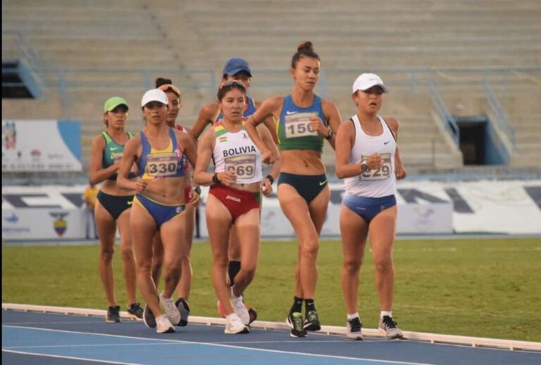 Glenda Morejón logró oro en el Sudamericano de Atletismo