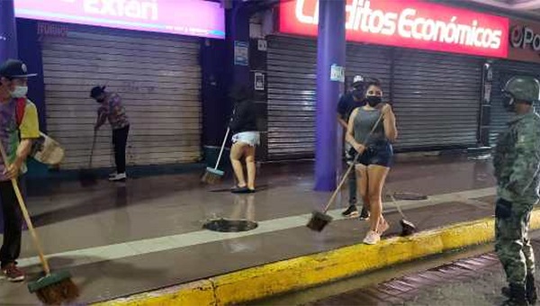 Babahoyo: A barrer las calles si incumplen el toque de queda