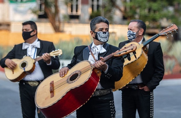 COE Nacional autoriza a mariachis y músicos brindar serenatas por el Día de la Madre