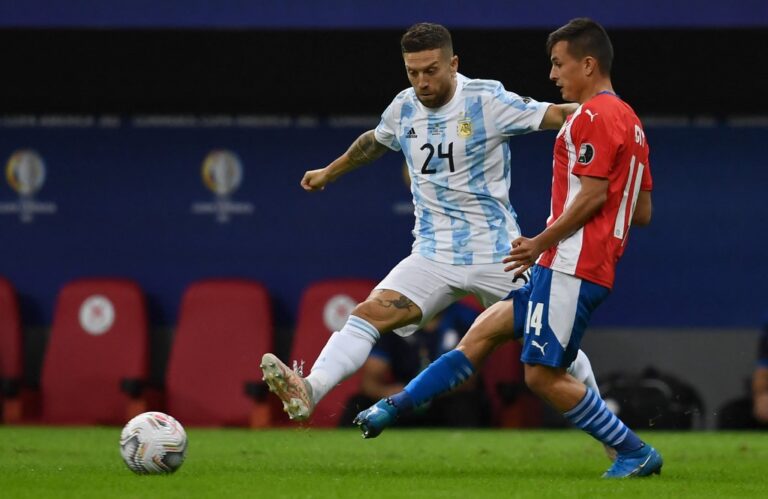Argentina vence a Paraguay y se clasifica a los Cuartos de Final