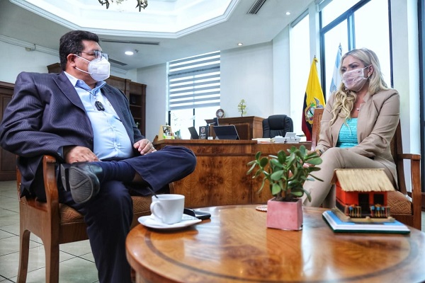 Intercambio de ideas hubo en reunión de trabajo entre el Alcalde de Babahoyo y Prefecta del Guayas