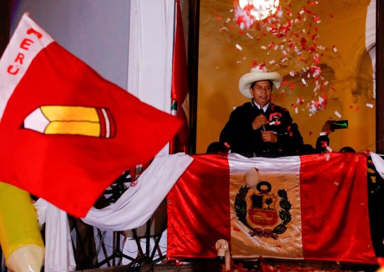 Castillo se presenta como vencedor en Perú antes de que el conteo oficial termine: “El pueblo ha hablado”