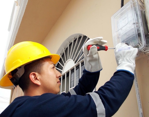 Gobierno anuncia medidas de compensación en tarifas eléctricas para usuarios residenciales
