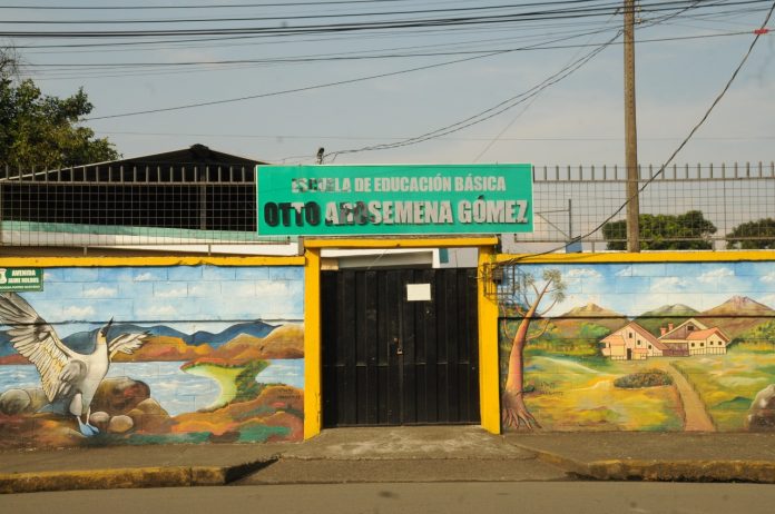 Escuela Otto Arosemena Gómez celebró 55 años de creación