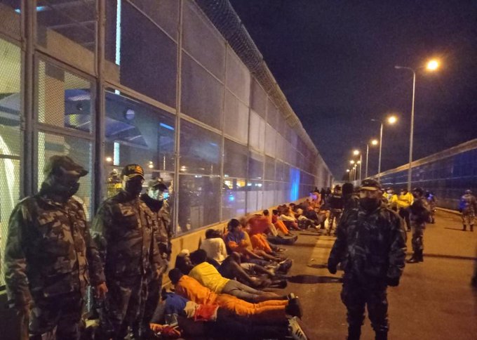 Policías heridos en la cárcel de Cotopaxi