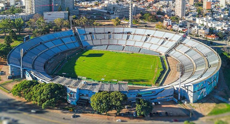 PARTIDOS. Las fechas anteriores eran el 6 de noviembre para la Sudamericana y el 20 de noviembre para la Libertadores, ambas en el mismo escenario.