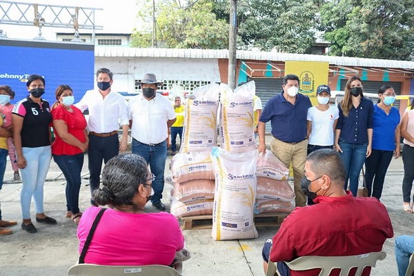 Semillas de arroz certificada para agricultores de Babahoyo