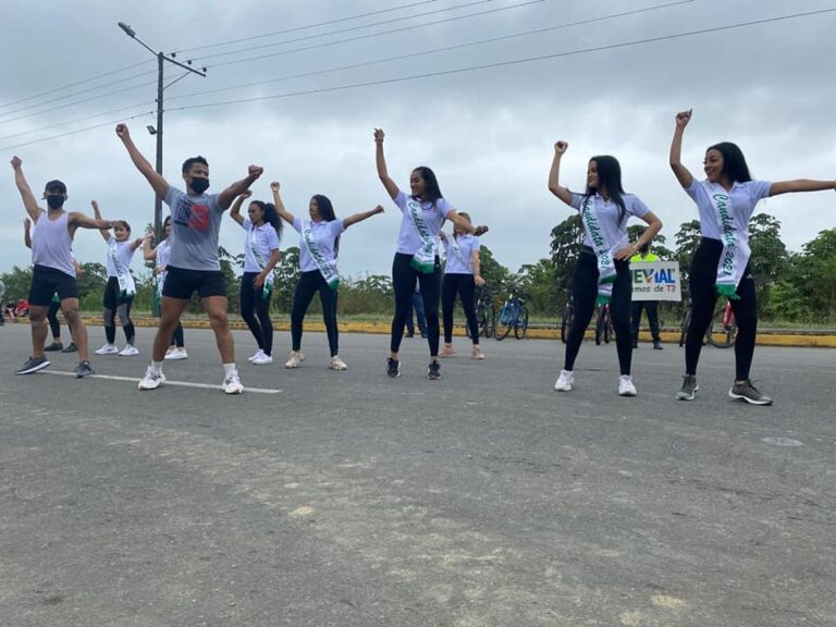 Las candidatas a Reina de Quevedo 2021 participan en ciclopaseo