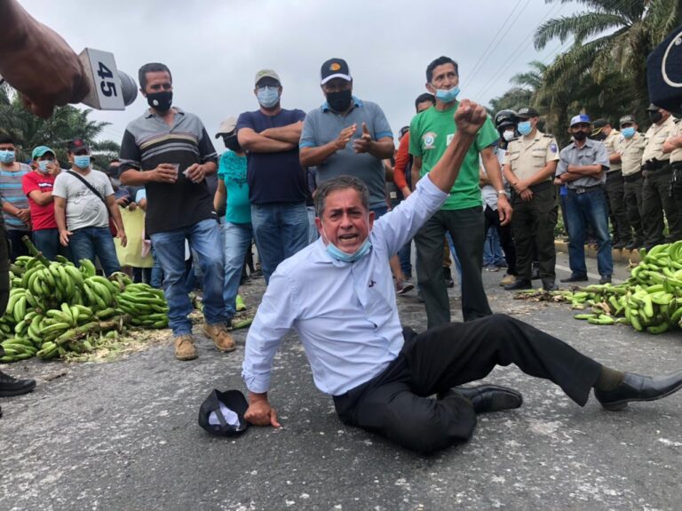 Bloqueos de vías y huelgas de hambre en contra del Gobierno de Lasso