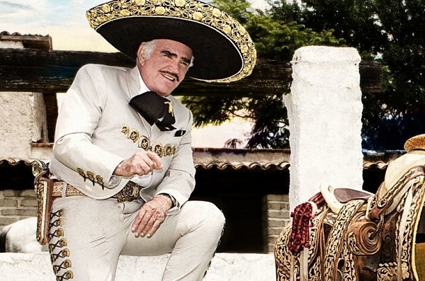 México: Vicente Fernández ‘Chente’ está conectado a un ventilador