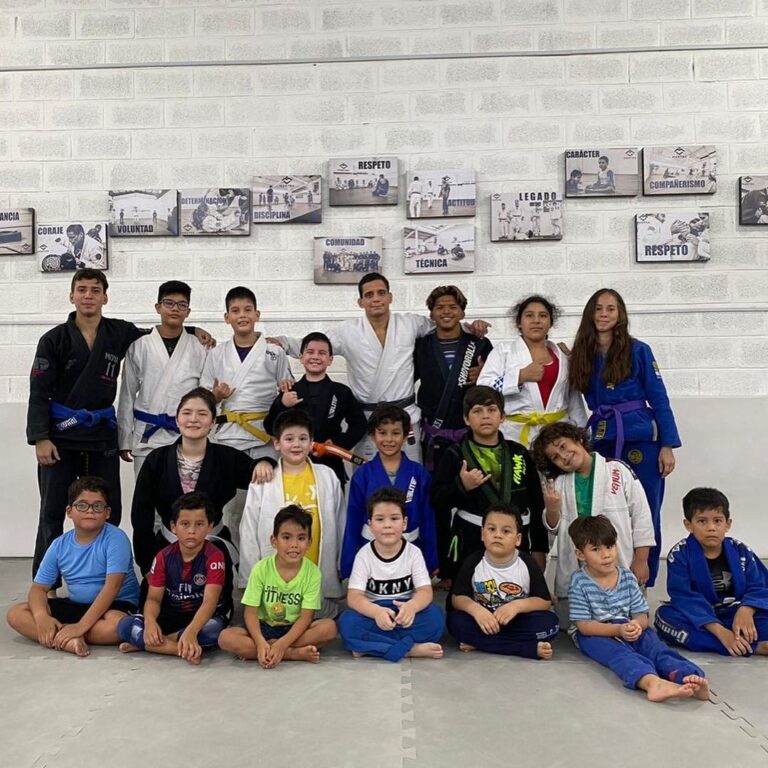 Cristhian “sifu” Cevallos, cinturón negro y su pasión por enseñar el arte  suave del Jiu Jitsu a los niños