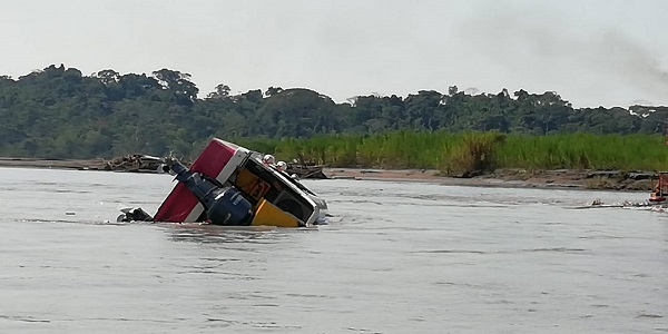 Seis personas murieron ahogadas por naufragio de embarcación en el río Napo