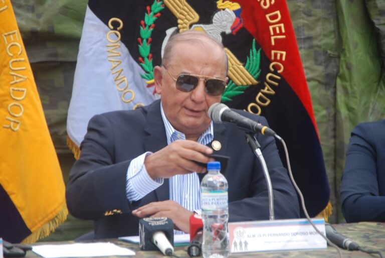 ‘Militares han identificado 28 pistas no  controladas en Los Ríos’, dijo ministro Donoso