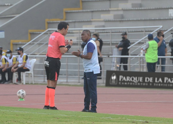 Guayaquil City presentará queja contra árbitro Carlos Orbe por ‘infamias’ frente a jugadores