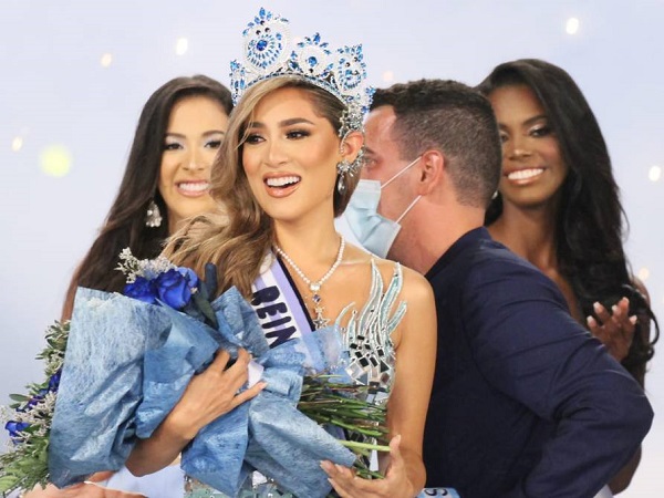 Vany Sánchez Briones es la Reina de Guayaquil 2021