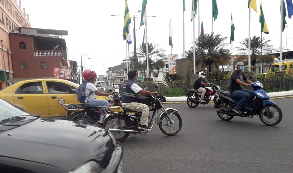 Babahoyo: Últimos días de socialización para la Ordenanza que prohibirá dos hombres en moto