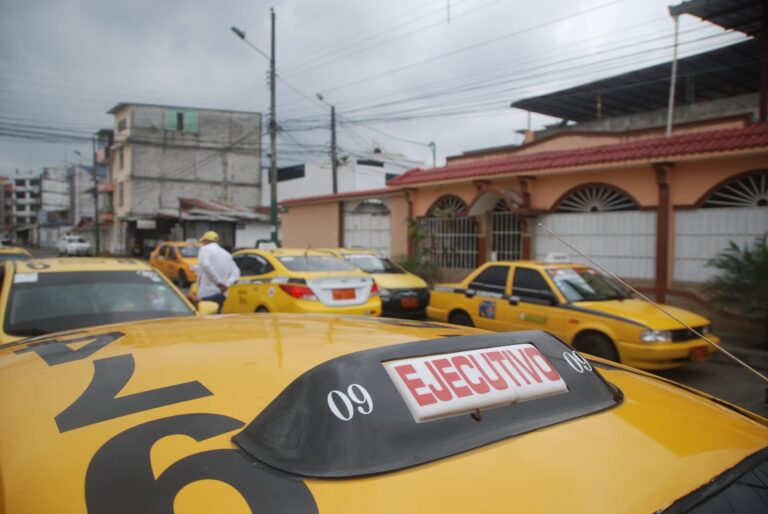 Taxistas sienten el acecho de los delincuentes